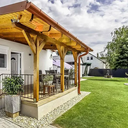بيت للعطل In 51170 Balatonkeresztúr